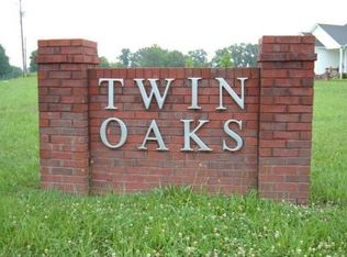 144 Oak St, Martin, TN 38237