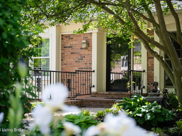 5904 Creighton Hill Rd, Windy Hills, KY 40207