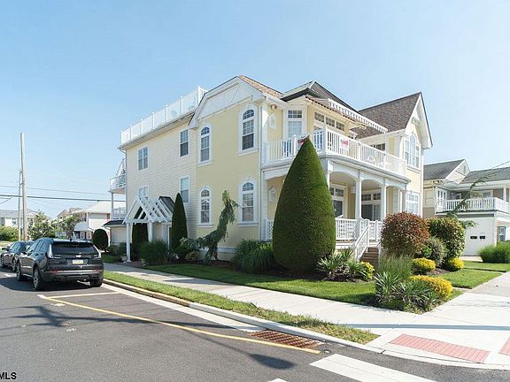 3rd image of 317 22nd St #2