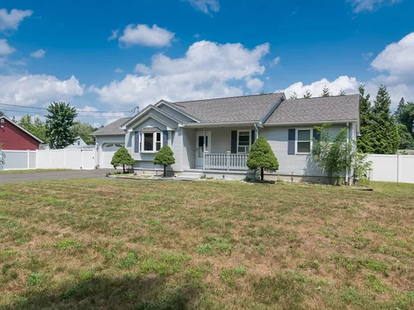 54 McKinley St, Feeding Hills, MA 01030