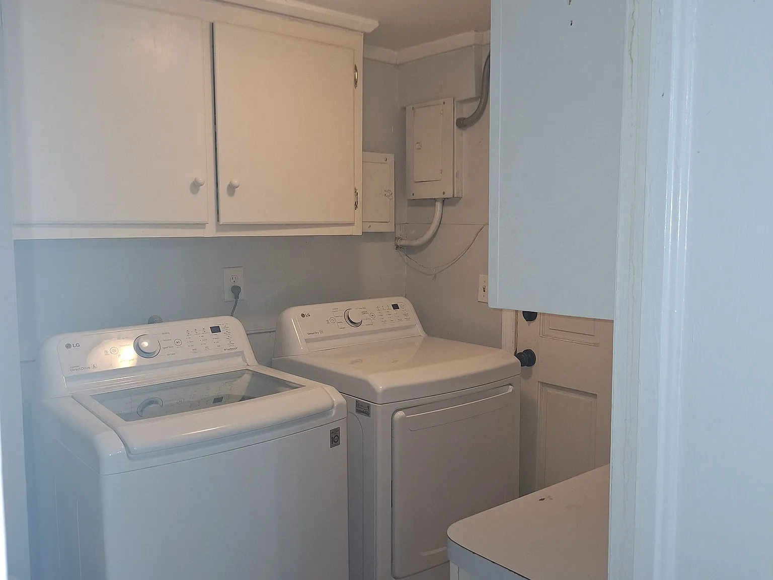 4 bed, 2530 sqft, $2,995 — Photo 2