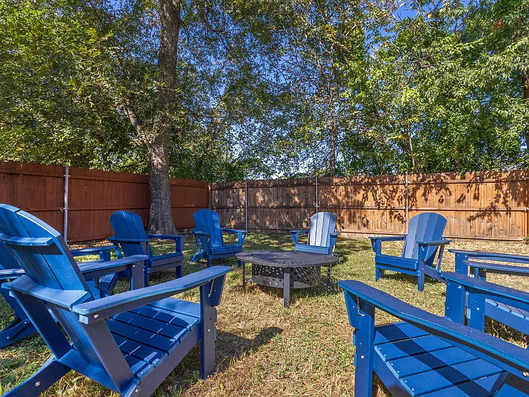 2321 Lawrence St — Photo 28