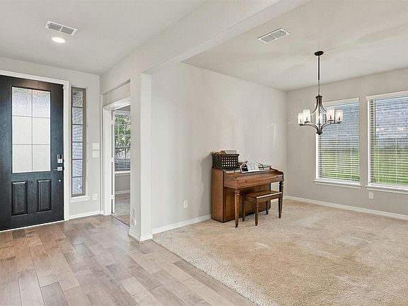 5th image of 1638 Rosedale Dr