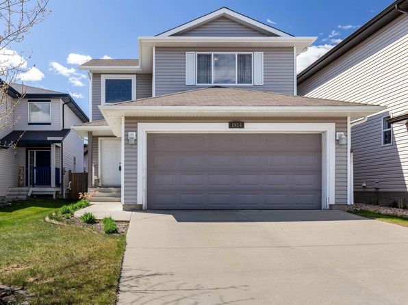 1914 Hammond Pl NW, Edmonton, AB T6M 0K3