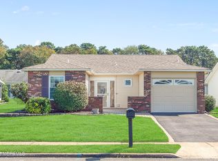 10 Vernon Ct, Brick, NJ 08724