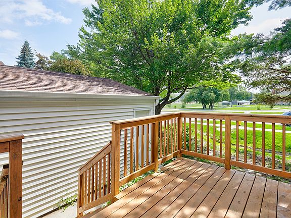 4th image of 204 Holiday Cir #26