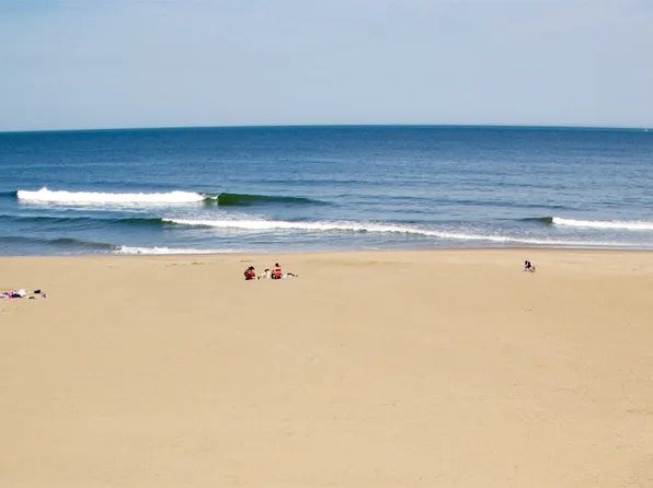 4005 Atlantic Ave APT 304, Virginia Beach, VA 23451