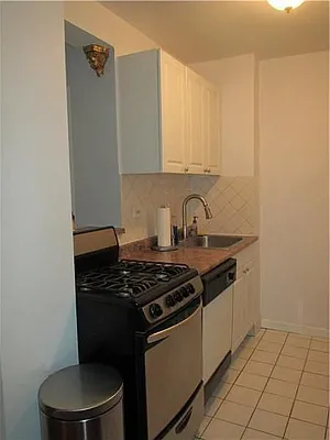 Rented by Addison Property Group | media 9