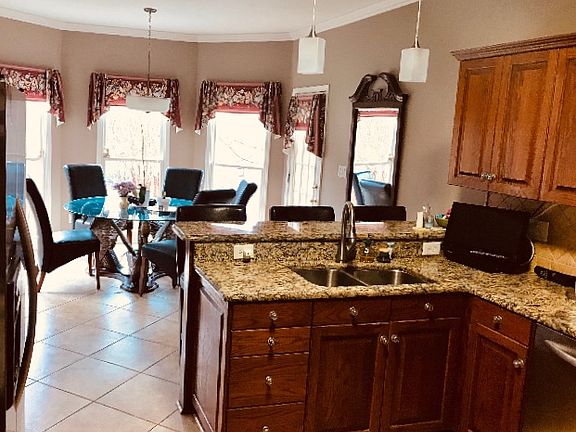 Main floor kitchen 