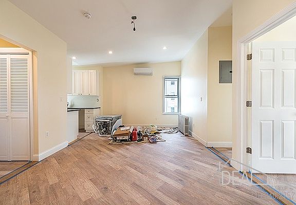 3rd image of 670 6th Ave