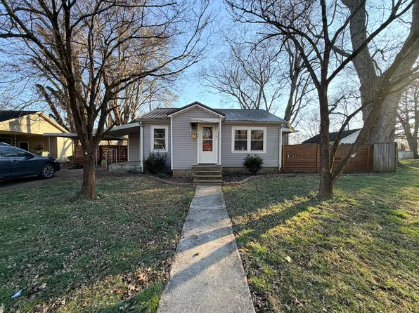 519 2nd St, Lawrenceburg, TN 38464