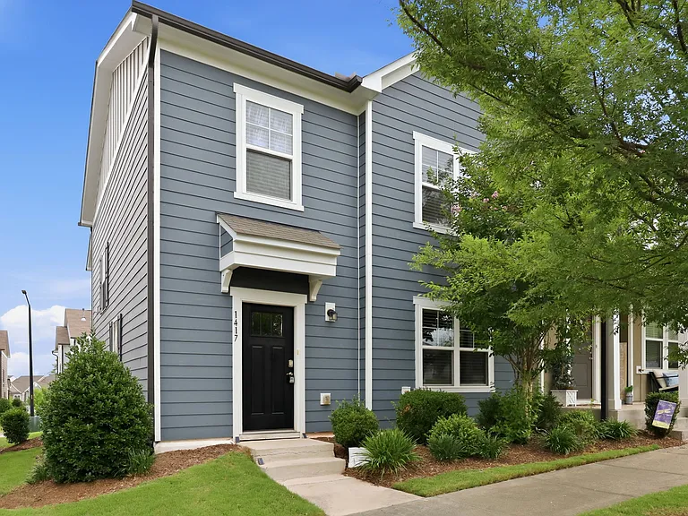 1417 Merrion Ave — Photo 2