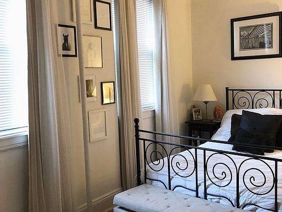 3rd image of 3129 34th St APT 2C