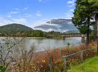 366 Water Ave, Hope, BC V0X1L3