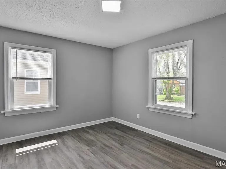 2057 Coleridge Dr — Photo 14