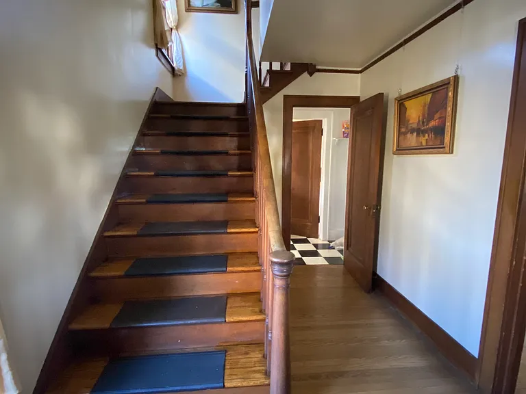 520 N Main St — Photo 6