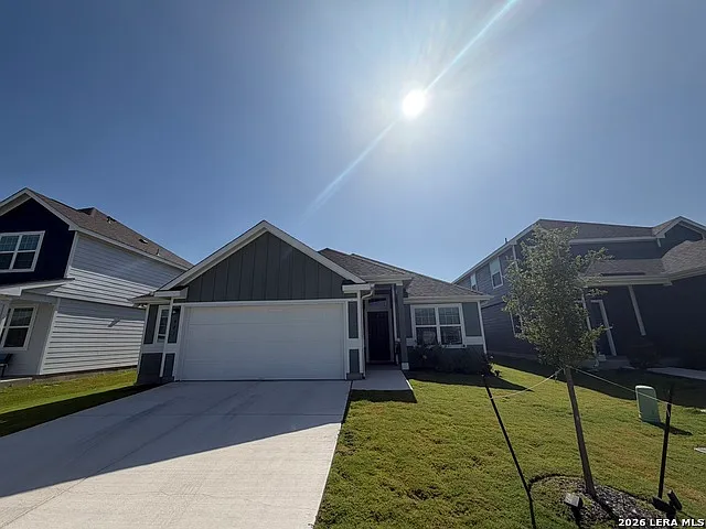 3 bed, 2.0 bath, 1523 sqft, $1,950 — Photo 1