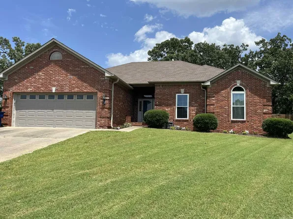 3 Eisenhower Cv, Maumelle, AR 72113