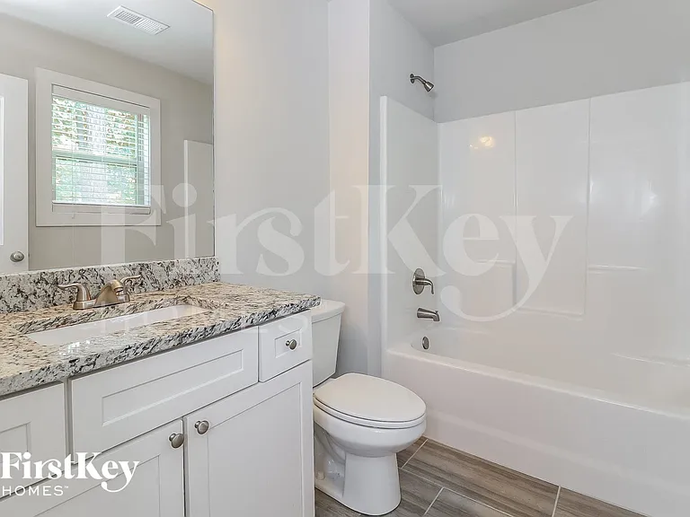 4535 Bonneville Dr — Photo 10