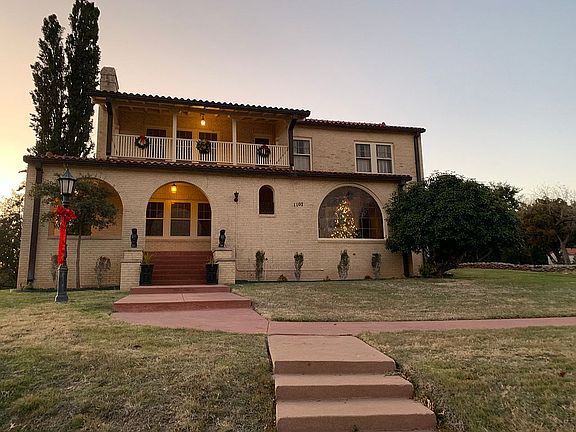 3rd image of 1107 Paseo De Vaca St