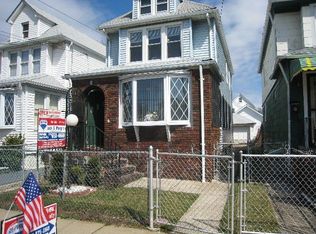 10915 131st St, South Ozone Park, NY 11420