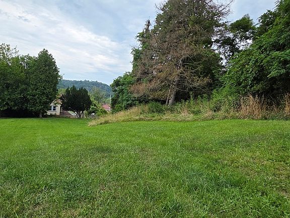 2nd image of 891 Ivy Avenue