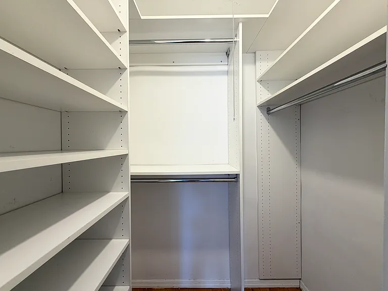 132 E 35th St #17F — Photo 8