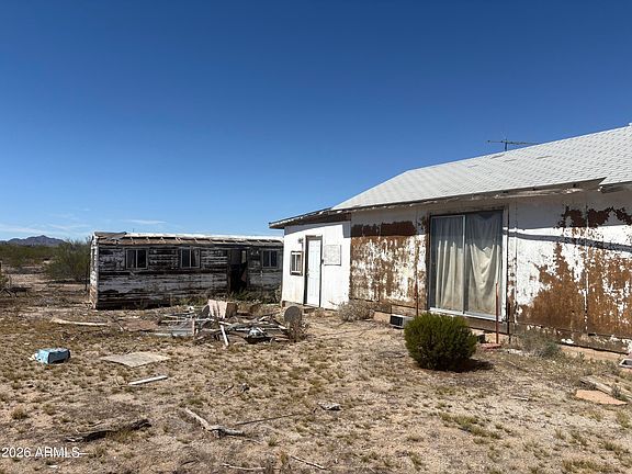 4th image of 66125 W SIMCOX Road