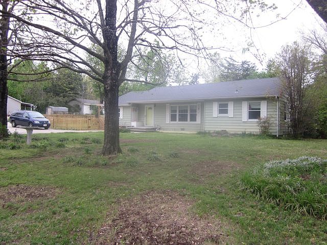1st image of 818 E Ash St