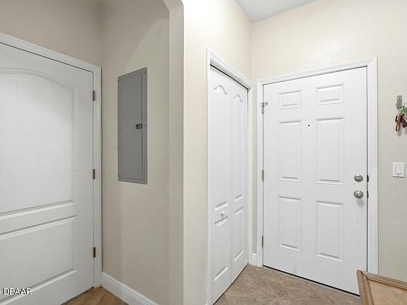 5th image of 35 Riverview Bnd S Unit 1827