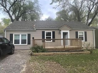 1603 W Sheley Rd, Independence, MO 64052