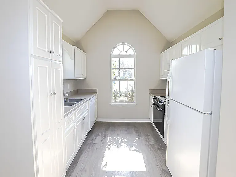 4531 Derryclare Ln — Photo 5