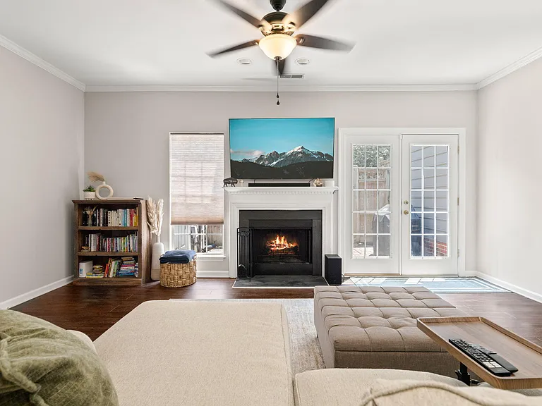 4323 Pine Springs Ct — Photo 10