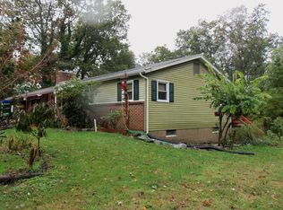 2406 Hilltop Rd, Manheim, PA 17545