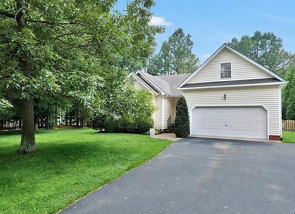 2nd image of 10601 Red Lion Pl