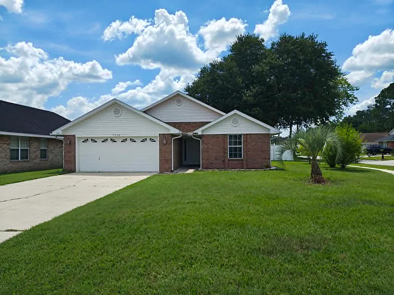 7548 Cliff Cottage Dr — Photo 2