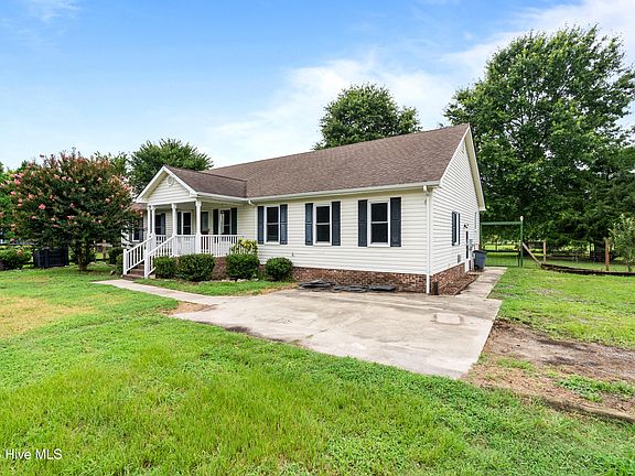 2nd image of 1430 Middle Swamp Road