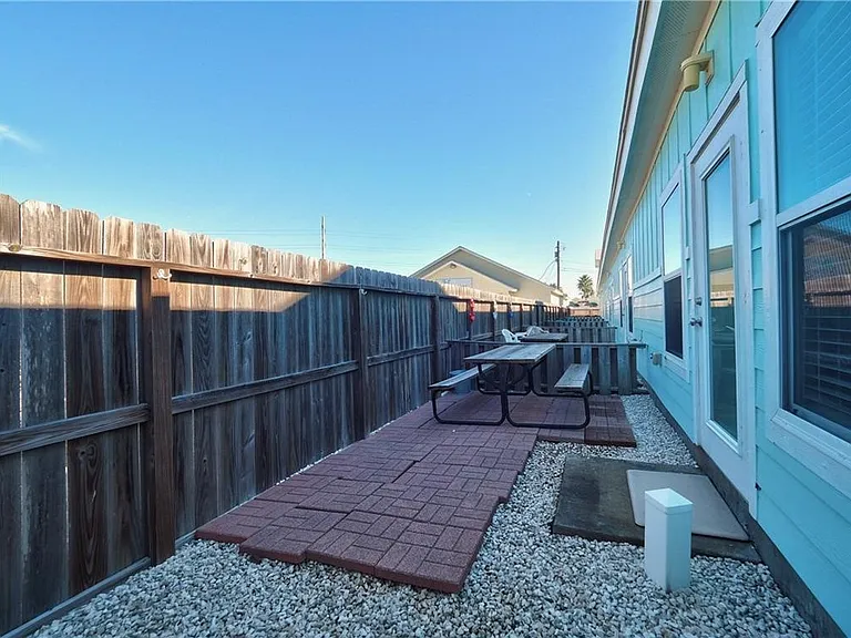 15102 Dory Dr — Photo 13
