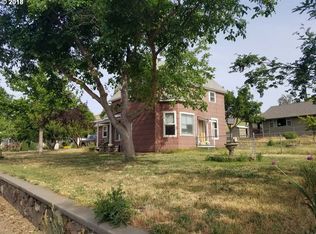 276 NW 4th St, Dufur, OR 97021