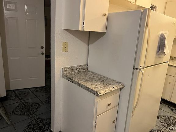 5th image of 109 E Trident Dr