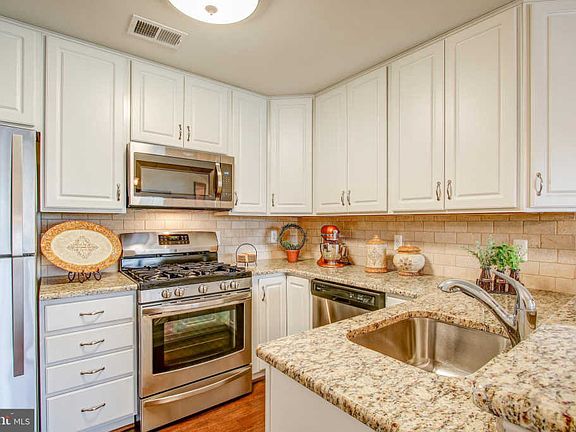 4th image of 45090 Brae Ter Unit 203
