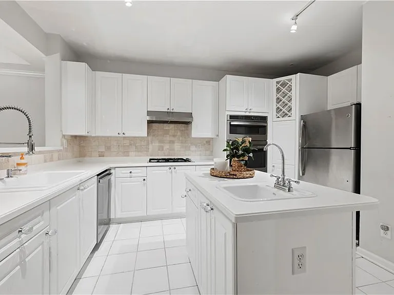 424 Lindbergh Dr NE #208 — Photo 7