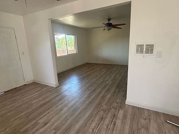 4th image of 1832 Skyline Dr