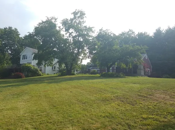 20 Old Pine Hill Rd S #B, Berwick, ME 03901