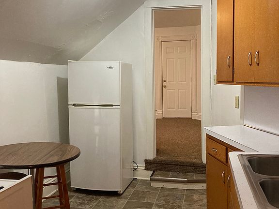 5th image of 213 E Mill St #C