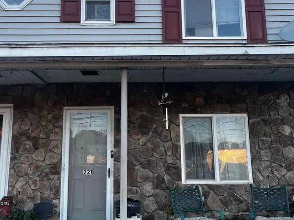 221 E Cumberland St, Lebanon, PA 17042