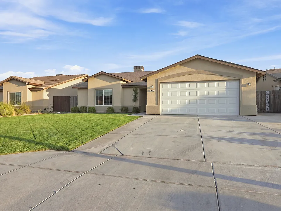 419 Corregidora Ave