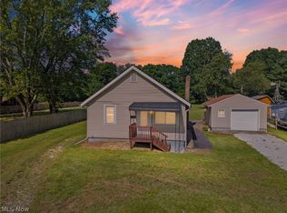 1218 Briggle Rd, Akron, OH 44320