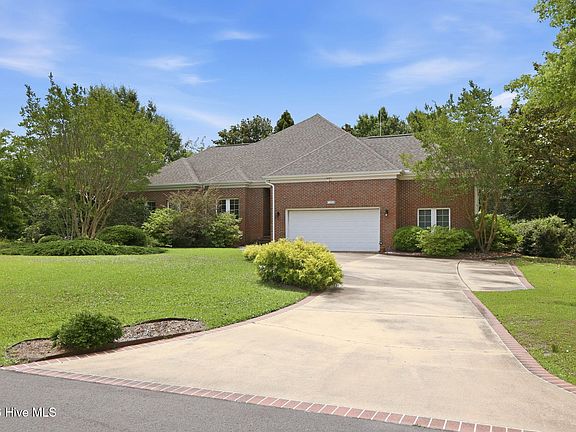 3rd image of 105 Pine Bluff Drive