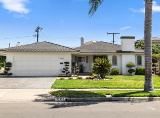 22152 Capistrano Ln, Huntington Beach, CA 92646